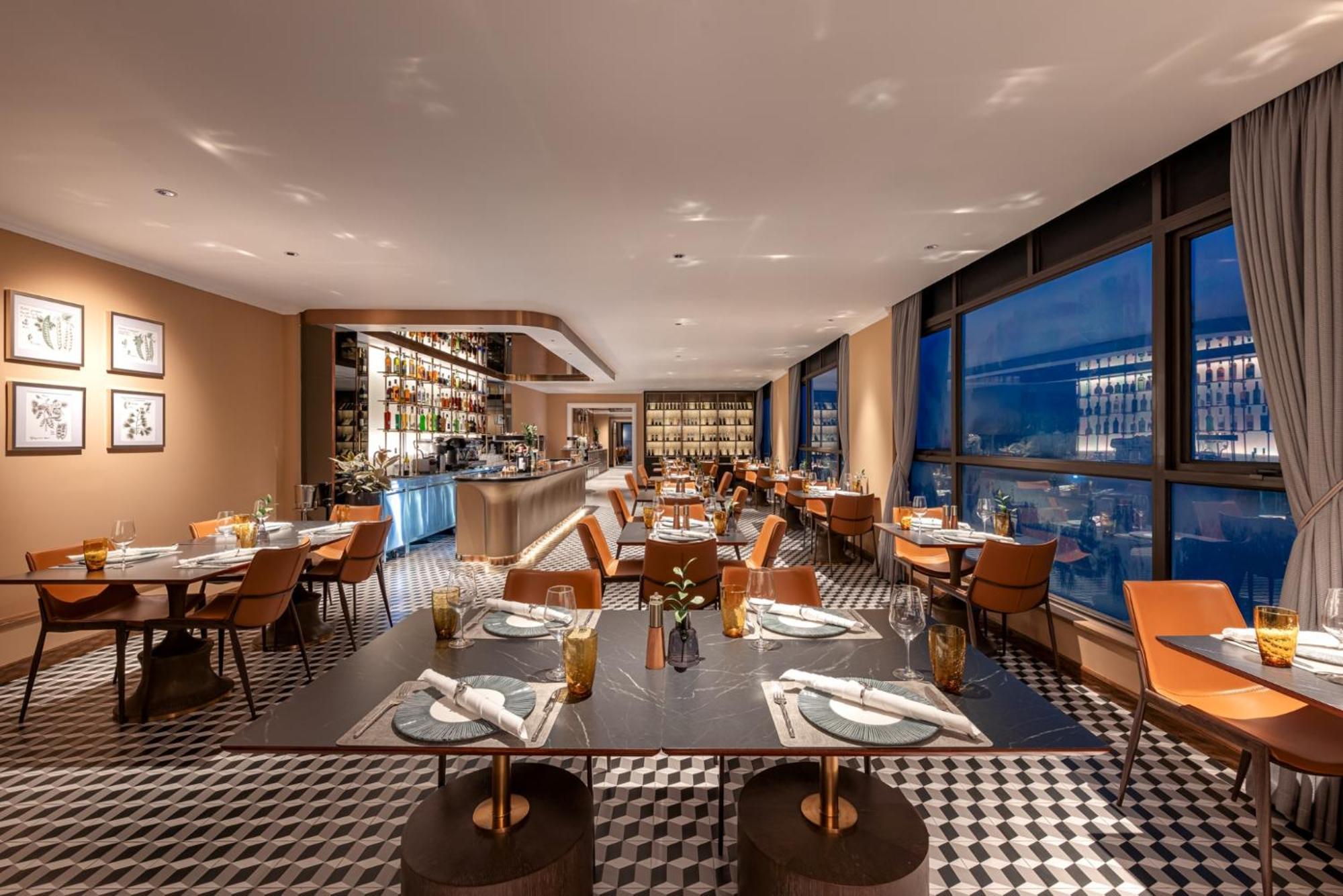 La Siesta Classic Hang Thung Hanoi Exterior photo The Club at Hong Kong International Airport