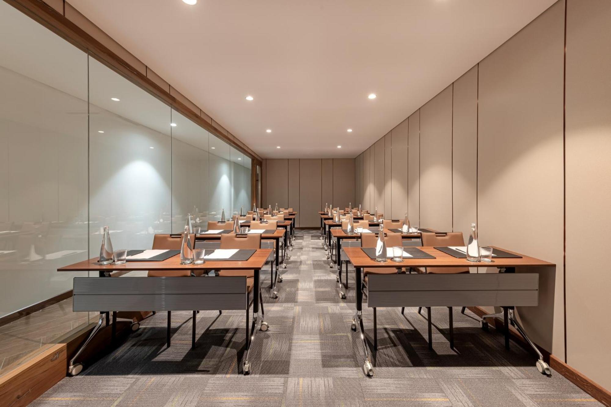 La Siesta Classic Hang Thung Hanoi Exterior photo Meeting room