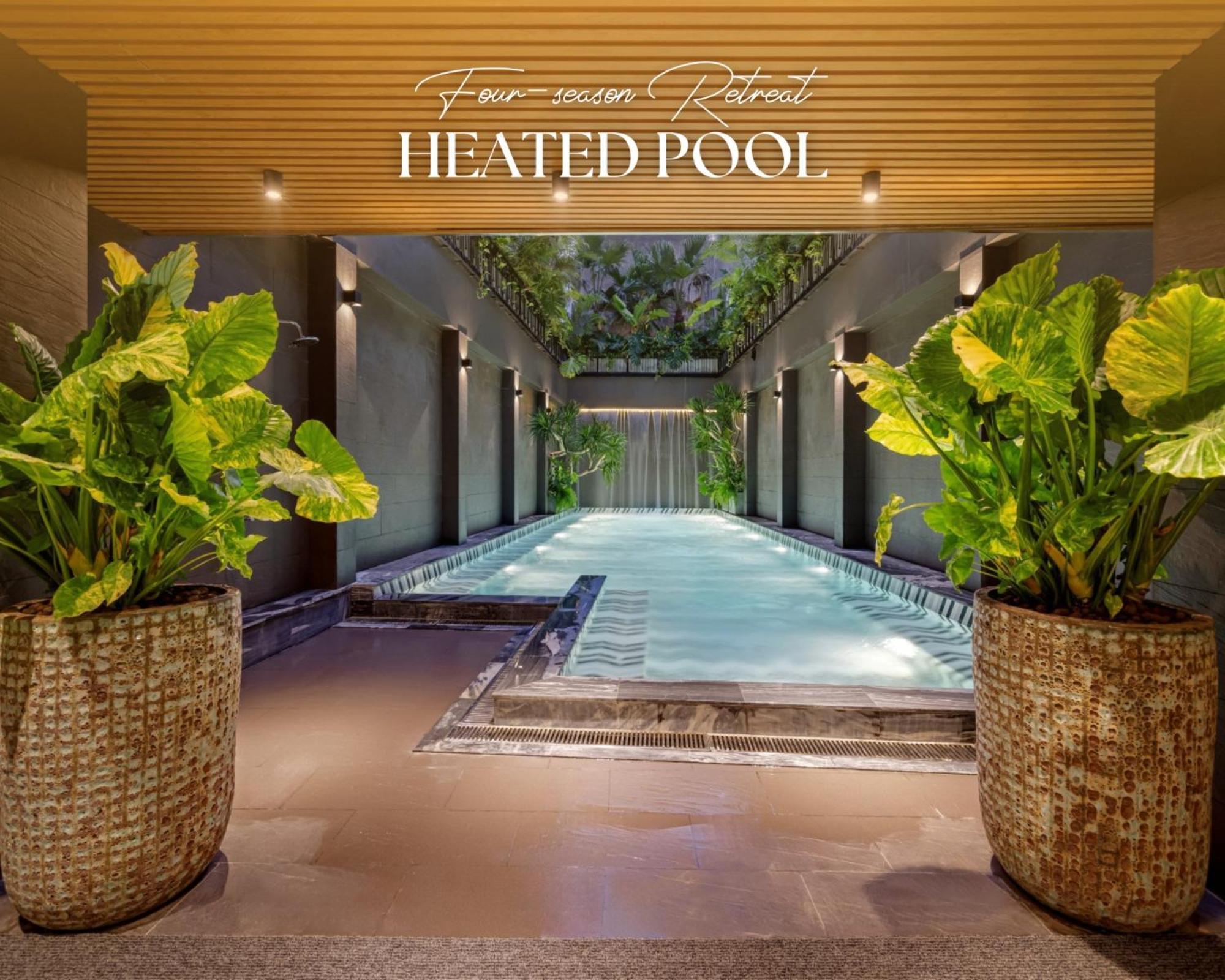 La Siesta Classic Hang Thung Hanoi Exterior photo The heated pool at the hotel